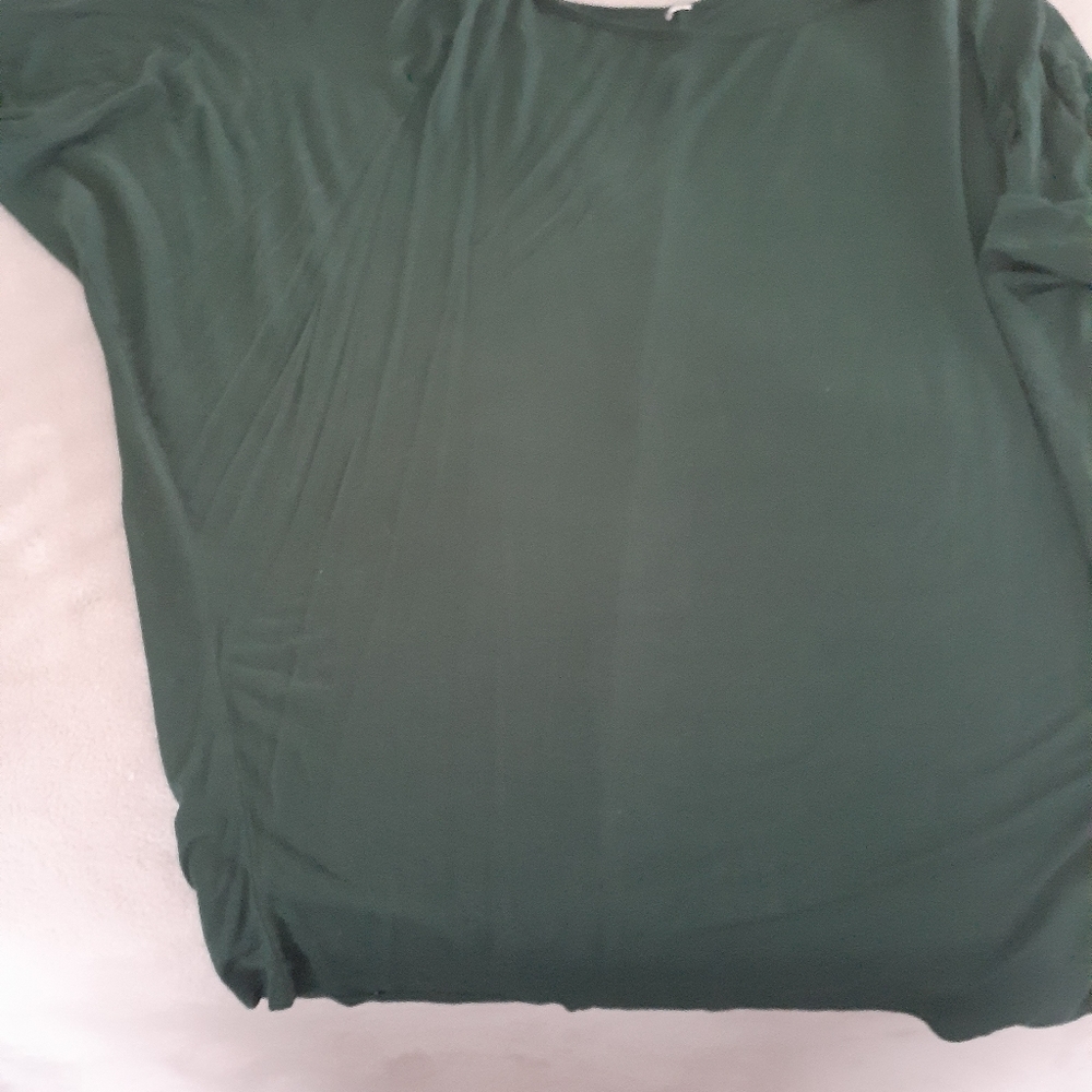 Drk green tunic top